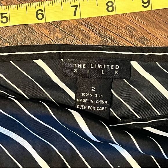 The Limited 100% Silk Assymetrical skirt size 2 - Picture 6 of 8
